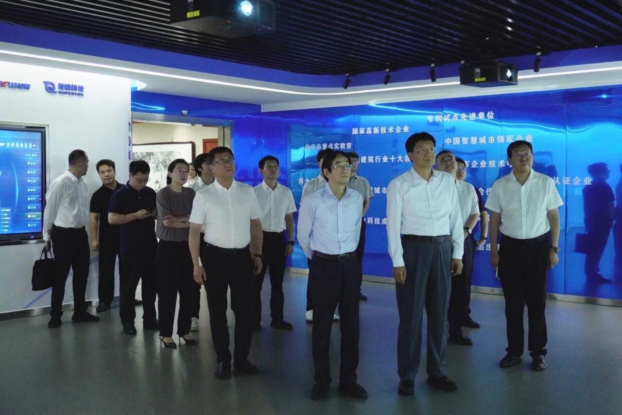 南昌市委副书记、市长高世文调研凯发K8(中国)—以AI赋能韧性城市建设情况